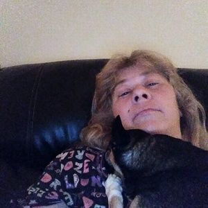 Meet your Posher, Lorrie